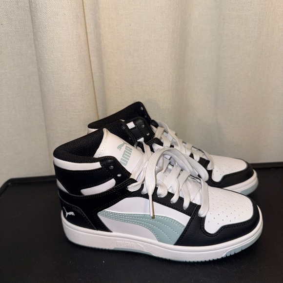 PUMA Rebound Layup Shoes Sz 4c - Picture 2 of 6